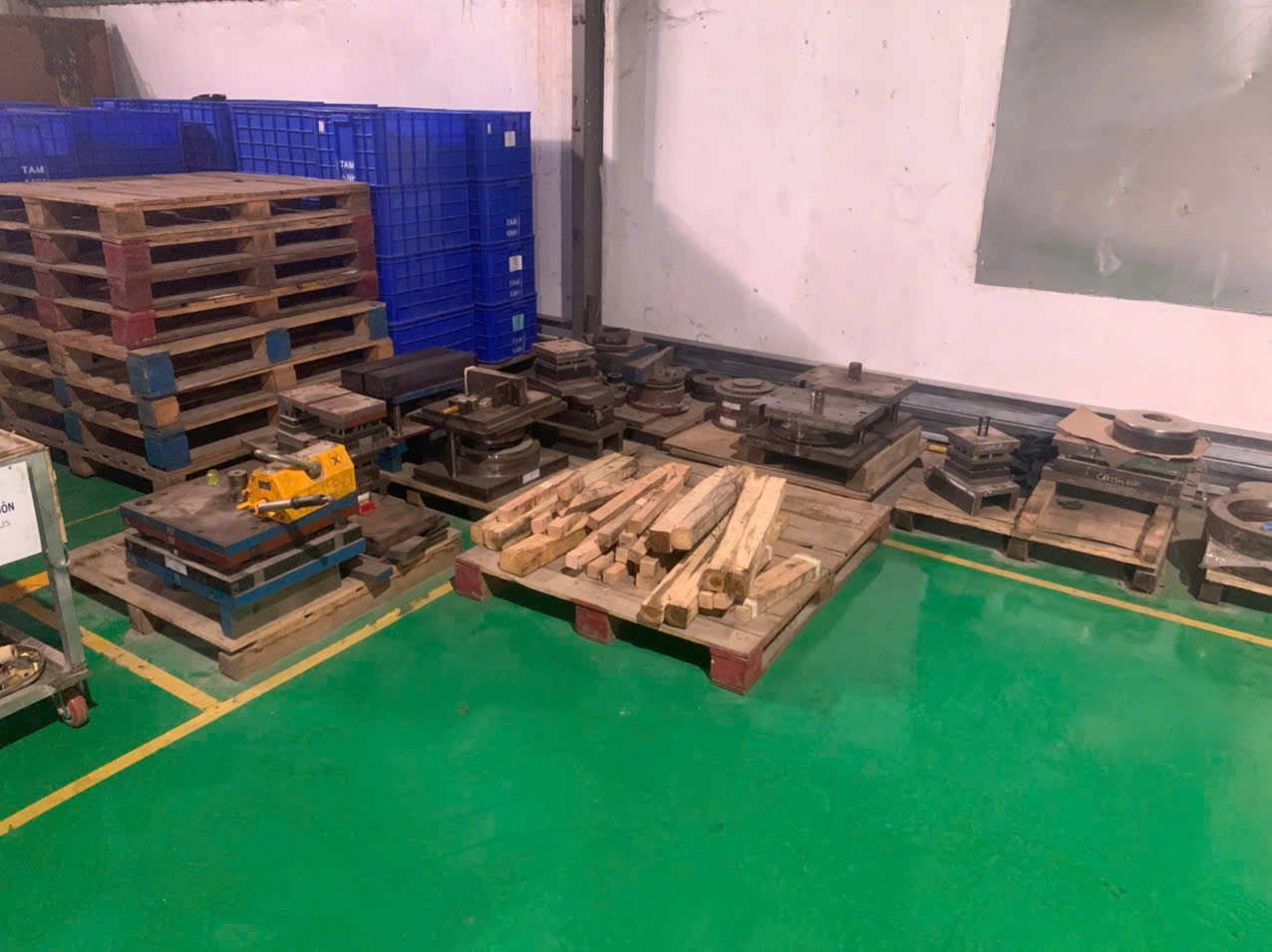 Mold storage area